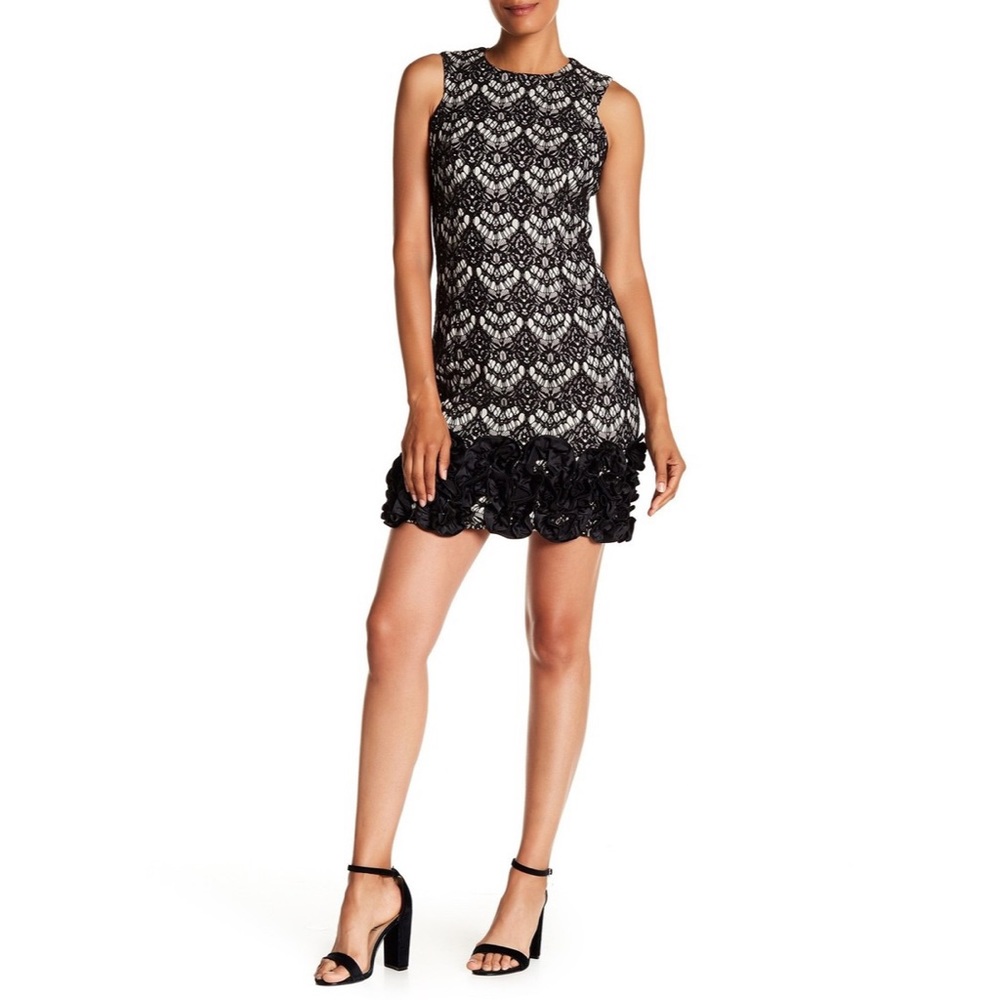 🎉HP 1/18🎉 Donna Ricco Ruffle Hem Dress